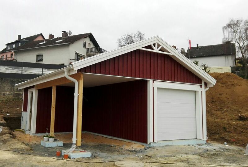 Carport mit Garage