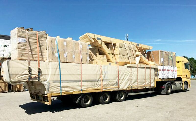 LKW Anlieferung Berg Schwedenhaus